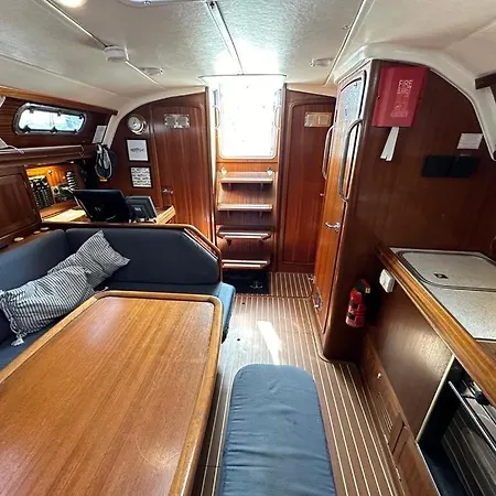 Botel Veludstyret Bad, Med Indbygget Varme Og Gratis Wifi